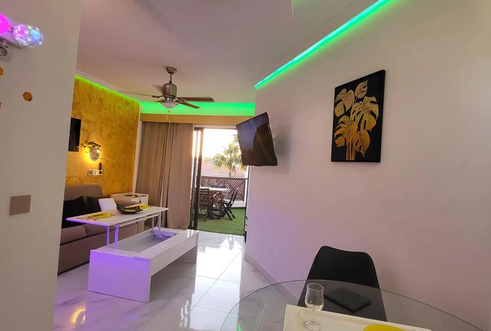 Moderno Y Luminoso Atico Con Vistas Y Piscina Apartment San Miguel de Abona