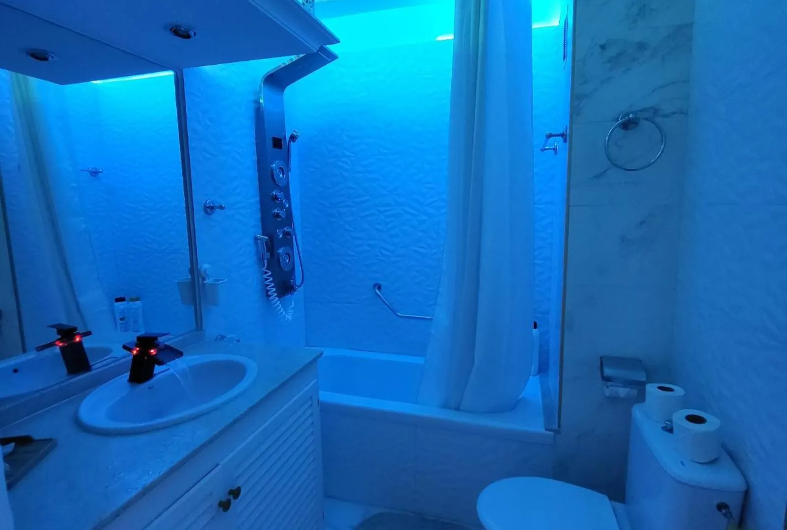Moderno Y Luminoso Atico Con Vistas Y Piscina Apartment San Miguel de Abona